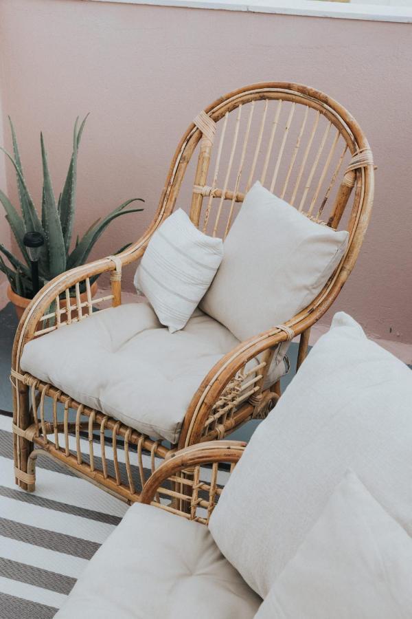 볼로스 Bohemian Loft With View! 아파트 외부 사진
